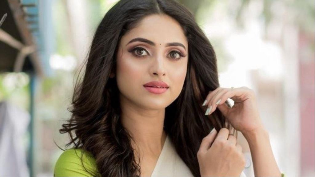 Ayesha (Bigg Boss Tamil 6) Biography, Salary, Instagram, Age, Boy