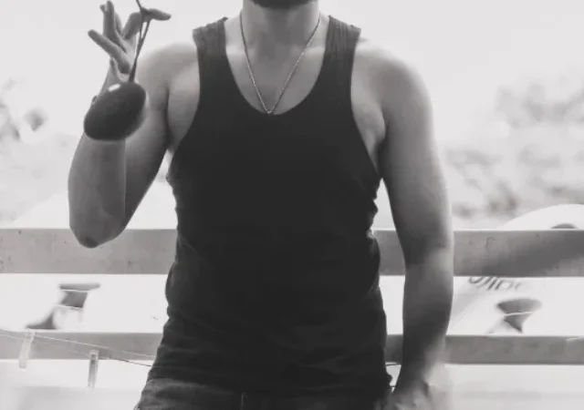 Naveen Vetri Age