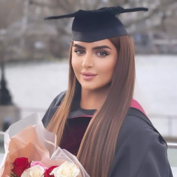 Sheikha Mahra Age