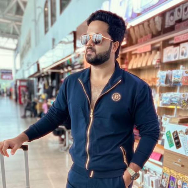 Sanjeev Karthick Biography