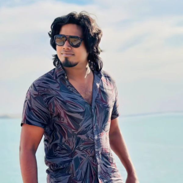 Vicky Shiva Biography