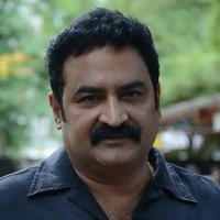 Aadukalam Naren