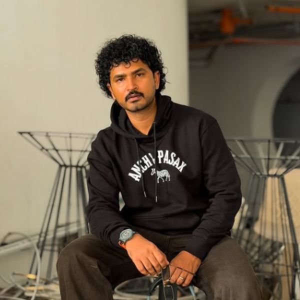 RJ Bravo Biography