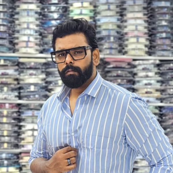 Vekkey (Vignesh) Biography