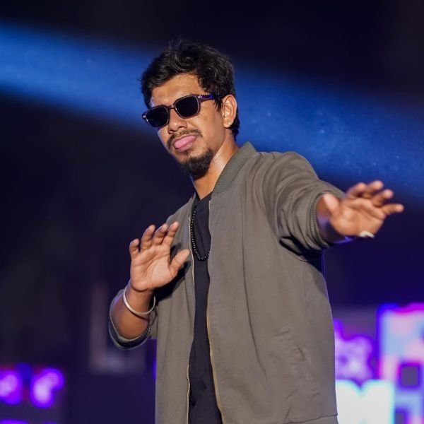 RJ Deepak Age